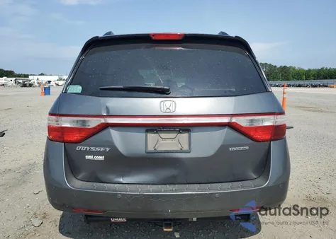 2013 Honda Odyssey Touring z USA, uszkodzony, nr VIN 5FNRL5H96DB010294